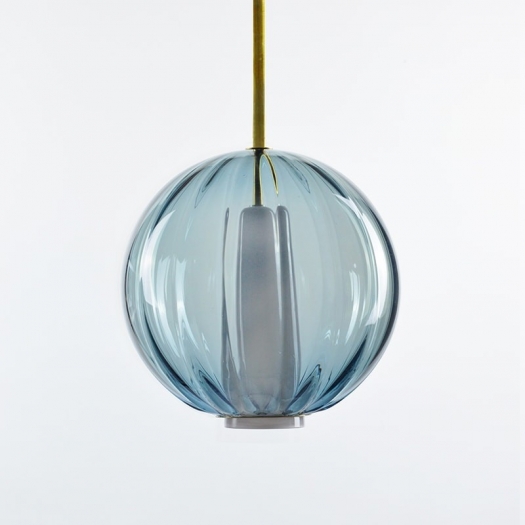 Suspension Globe - Collection Moire - Bleu Océan - Atelier George - Photo ©Atelier George