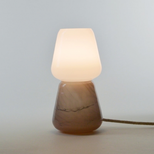 La lampe à poser Duo - Collection Moire - Moka - Atelier George - Photo ©Atelier George