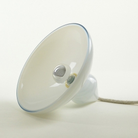La lampe à poser Ellipse - Collection Moire - Blanc - Atelier George - Photo ©Atelier George