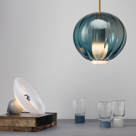 La lampe à poser Ellipse et le Globe - Verres - Collection Moire - Atelier George - Photo ©Atelier George
