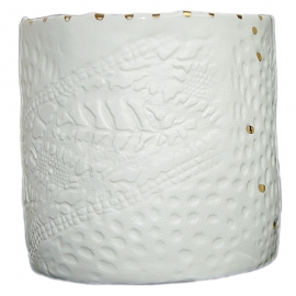 "Shower of gold" white porcelain vase - small - Myriam Aït Amar - Photo ©GARANCE CASSIEN