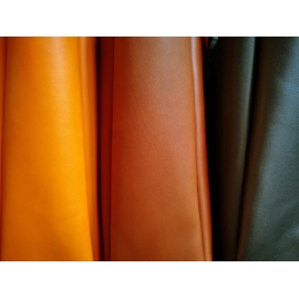 Sac à main cabas en cuir marron camel orange ou noir - Julia - Léonny Cha - Photo ©GARANCE CASSIEN